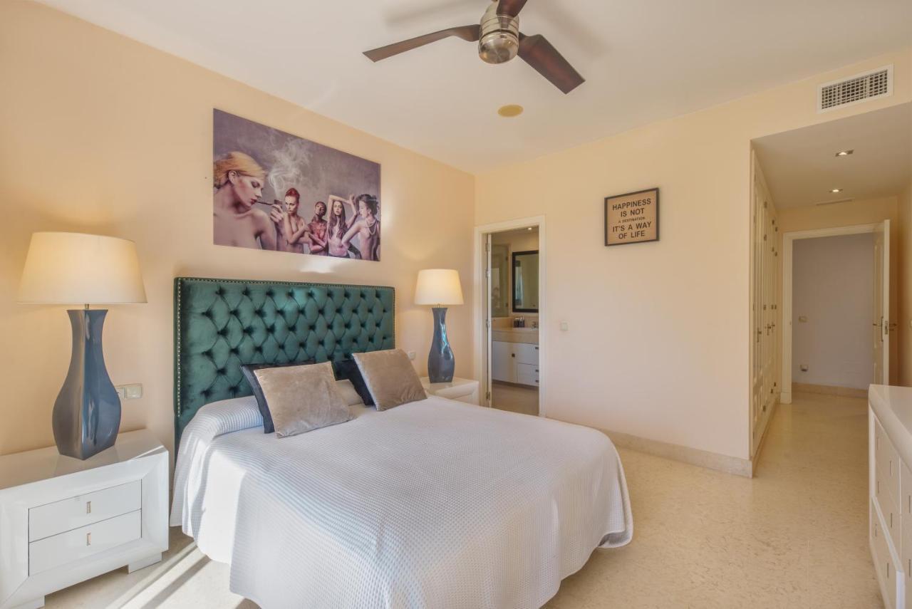 Capanes Del Golf Luxury Apartment 贝纳阿维斯 外观 照片
