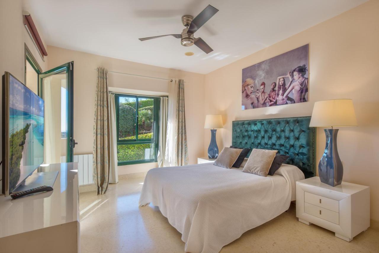 Capanes Del Golf Luxury Apartment 贝纳阿维斯 外观 照片